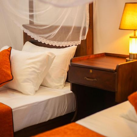 Mimoza Mirissa Bed & Breakfast Ngoại thất bức ảnh