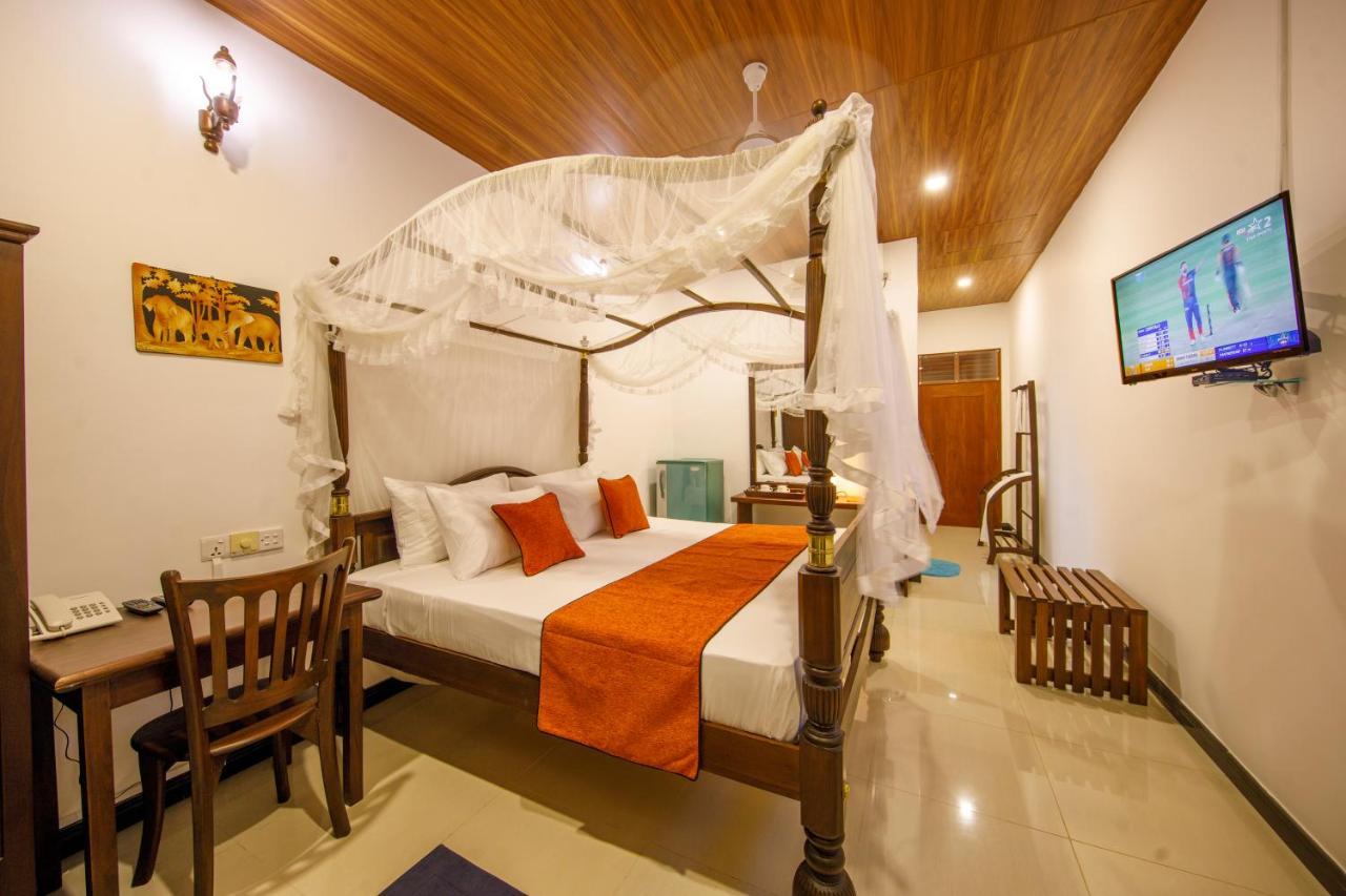 Mimoza Mirissa Bed & Breakfast Ngoại thất bức ảnh